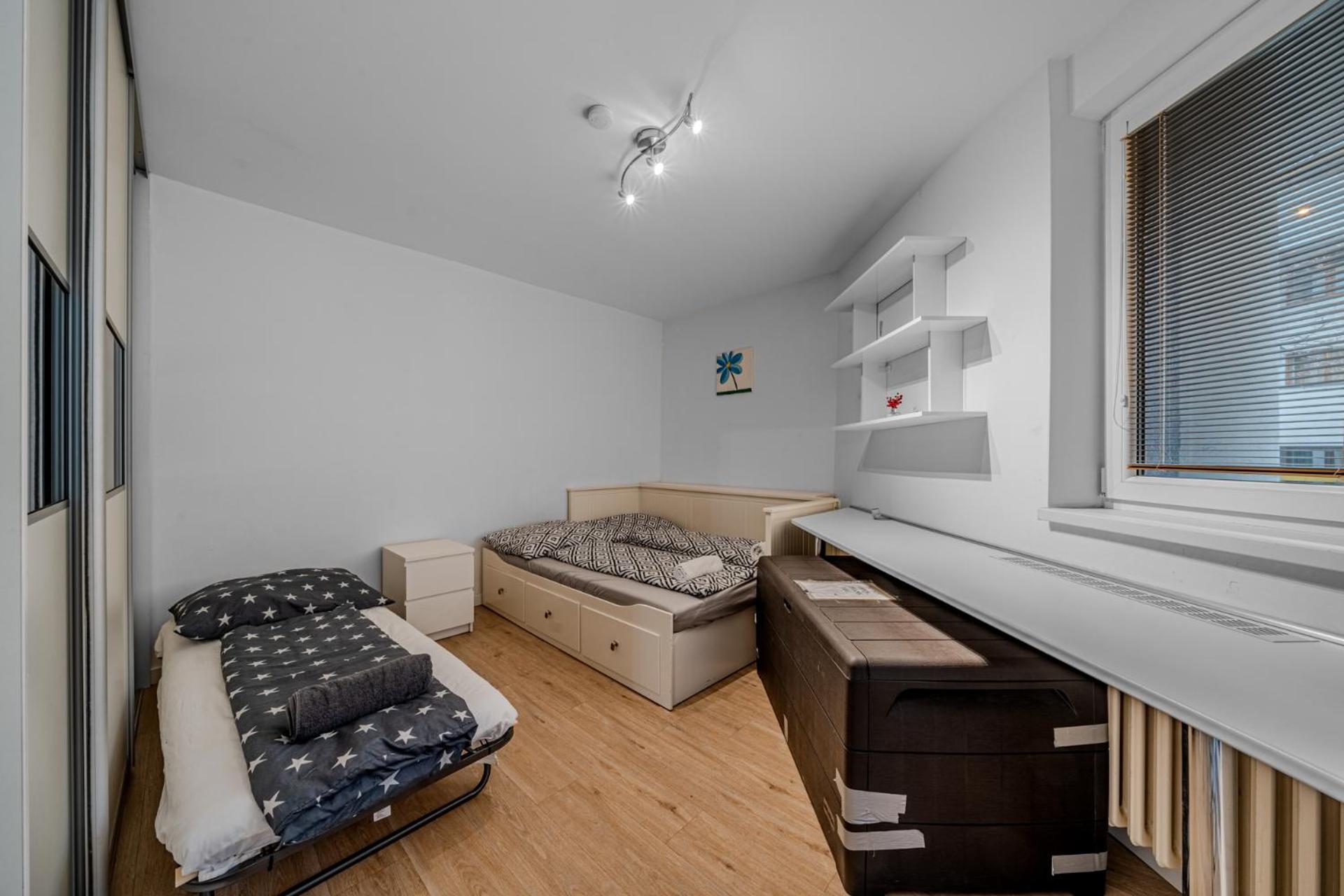 Huge Apartment Next To Train Station Close To The City Center Bratislava Exterior photo